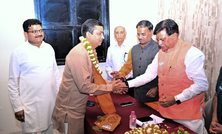 वैश्य महासम्मेलन के प्रदेश महामंत्री हरिओम गुप्ता ने ली भाजपा की सदस्यता