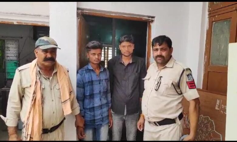 टेरर फंडिंग के मामले में पुलिस का एक्शन, पुलिस ने 2 संदिग्ध युवकों को पकड़ा, 18 हजार नकदी सहित 13 ATM कार्ड बरामद