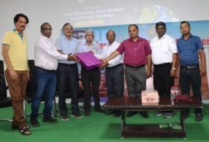 एकेएस विश्वविद्यालय में मनाया गया विश्व पर्यावरण दिवस।