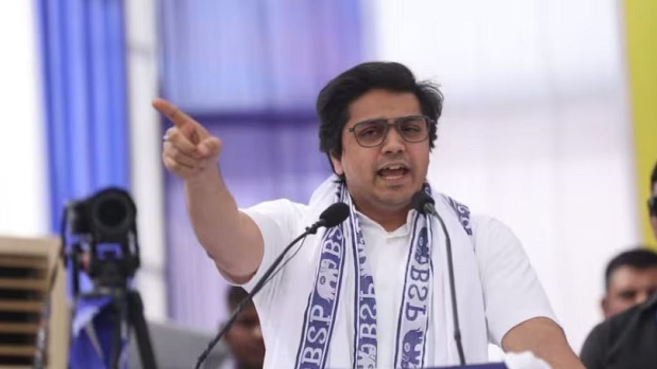 UP Politics: बसपा ने किया बड़ा हमला—क्या समाजवादी पार्टी दलित विरोधी मानसिकता से चल रही है?