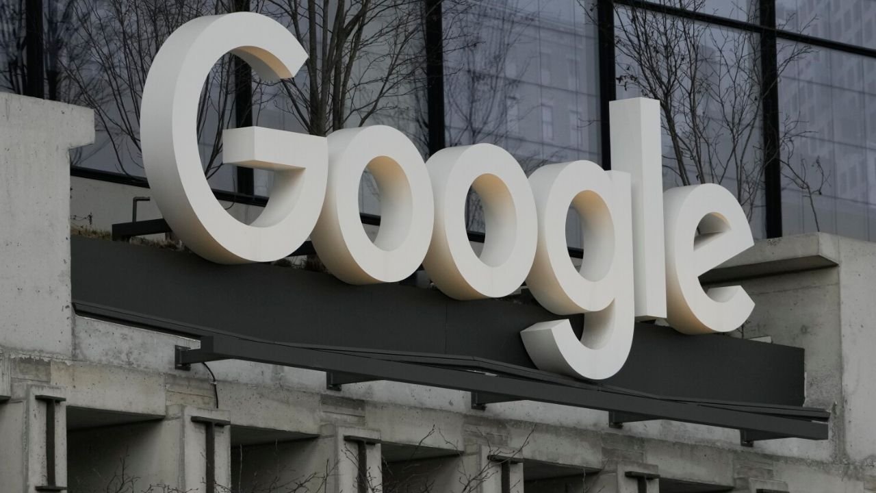 Google की रणनीति पर उठा सवाल – क्या मुफ्त सेवाओं के पीछे छुपा है एक बड़ा जाल?