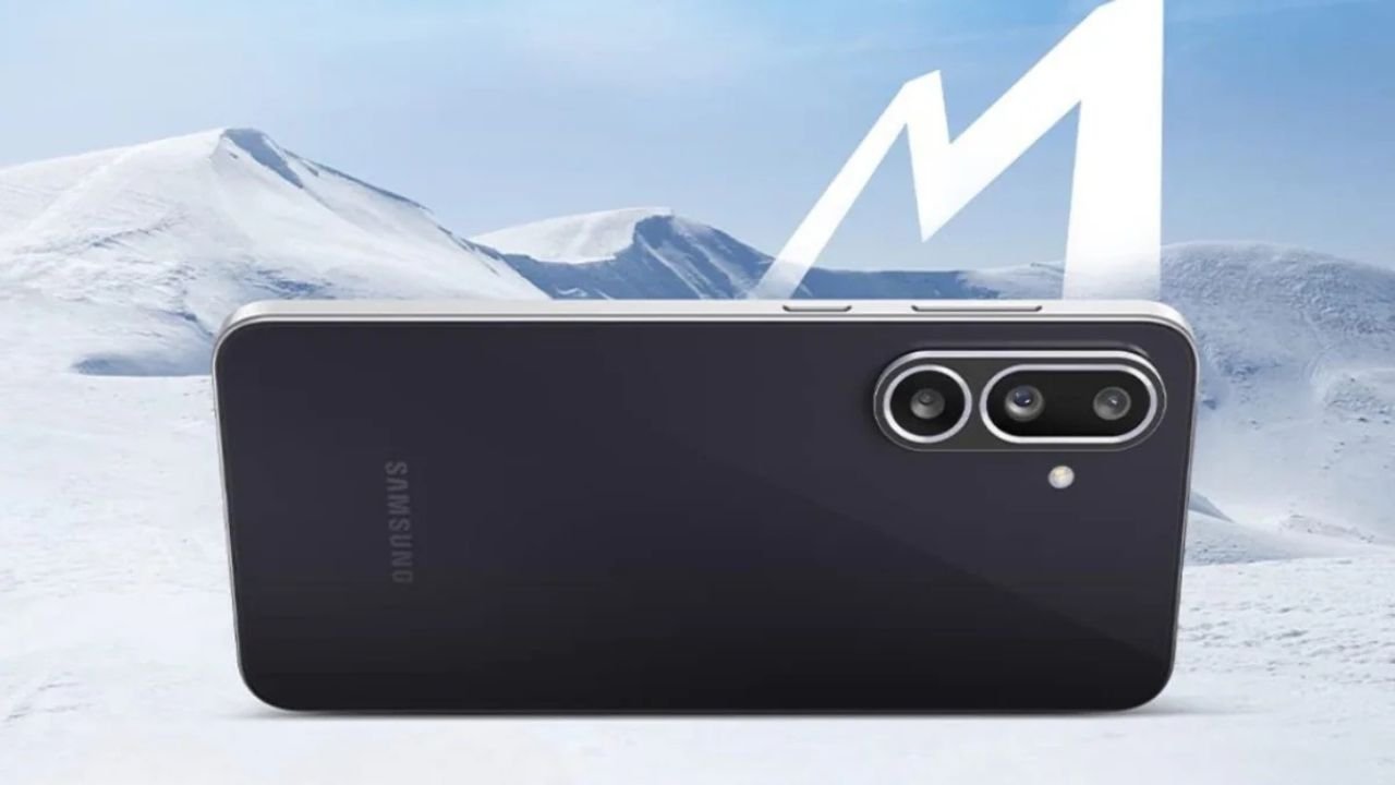 Galaxy M56 launched: सिर्फ ₹24,999 में 50MP कैमरा, 45W चार्जिंग और Android 15, क्या सच में डील है धमाकेदार?