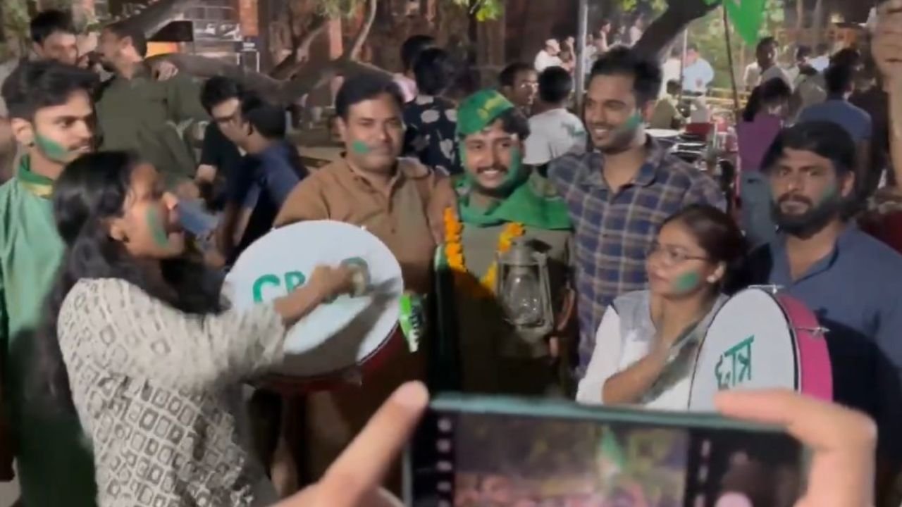 Bihar News: JNU SIS में रविराज की धमाकेदार जीत छात्र RJD के कार्यकर्ताओं में जबरदस्त उत्साह