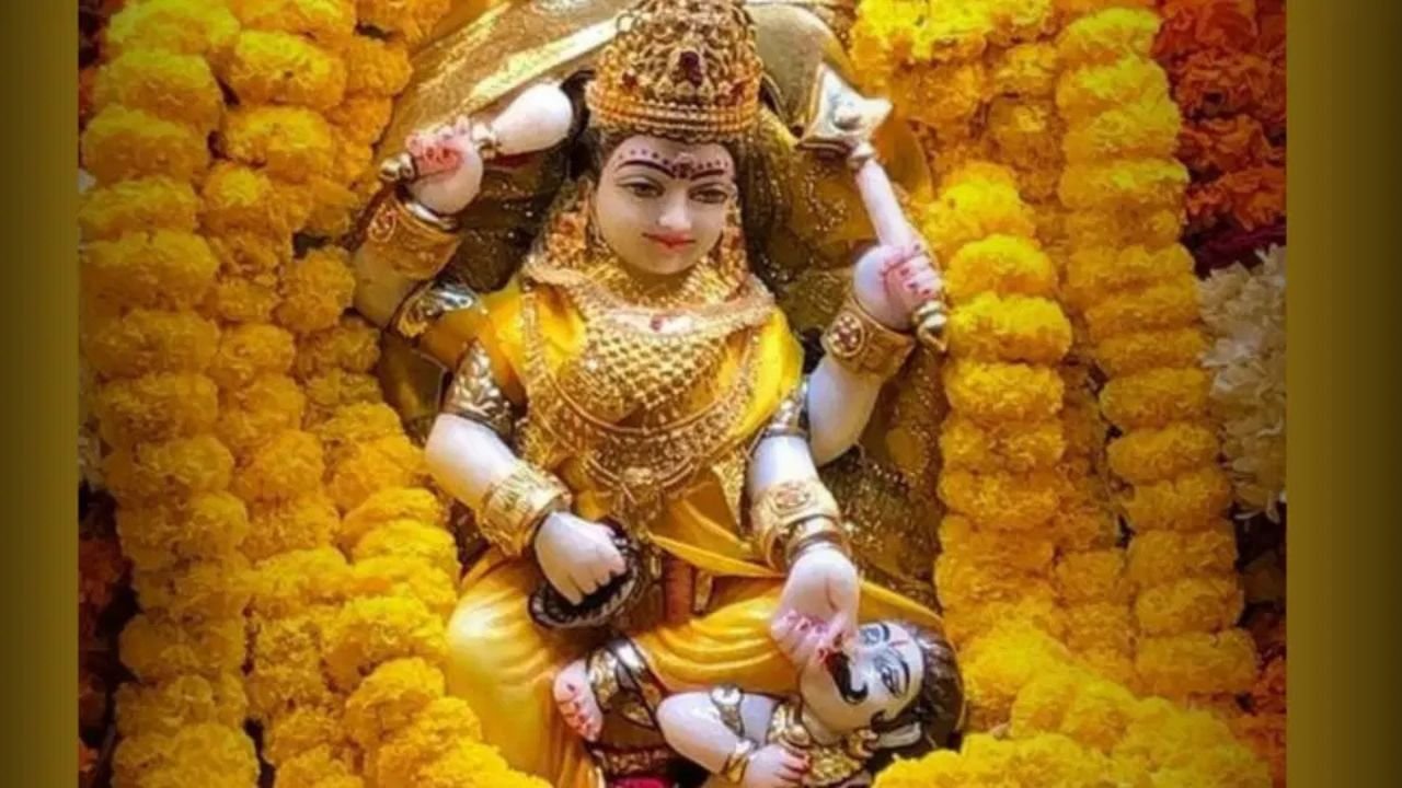 Baglamukhi Jayanti: क्यों होता है पीला रंग देवी का प्रिय और कैसे करें पूजा सही तरीके से?