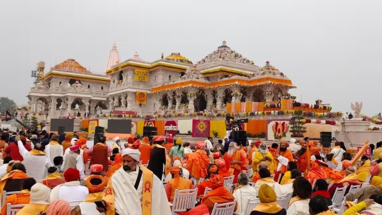 Ayodhya: रामलला के बाद अब राम दरबार के दर्शन भी शुरू! भक्तों की भीड़ बढ़ी, सुबह से रात तक दर्शन की शिफ्टें तय