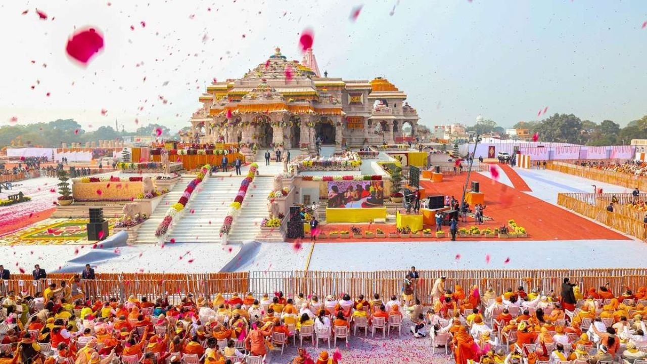 Ayodhya: रामलला के बाद अब राम दरबार के दर्शन भी शुरू! भक्तों की भीड़ बढ़ी, सुबह से रात तक दर्शन की शिफ्टें तय 