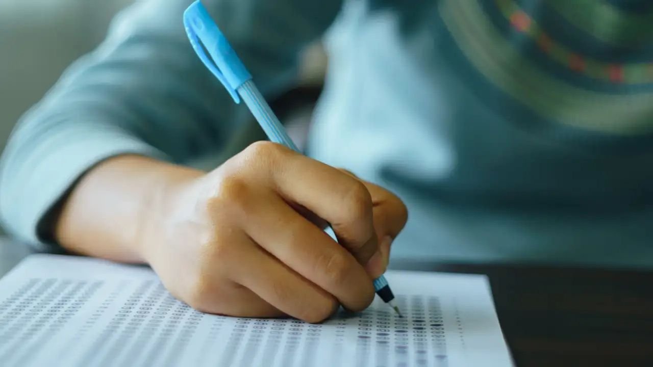 UGC NET 2025: परीक्षा शुरू, 28 जून के एडमिट कार्ड जारी, चूक गए तो हाथ से जाएगा मौका!