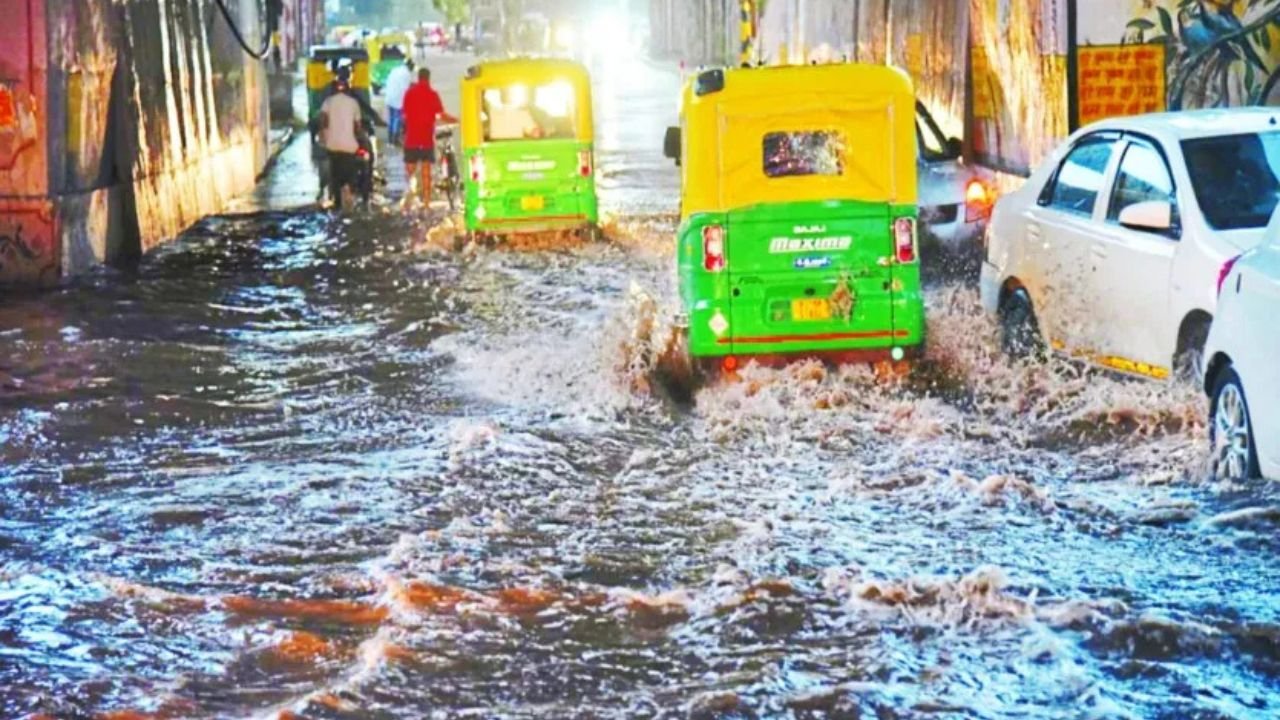 Weather Update: उत्तर प्रदेश और राजस्थान में सक्रिय हुआ मानसून, कई जिलों में भारी बारिश की चेतावनी जारी