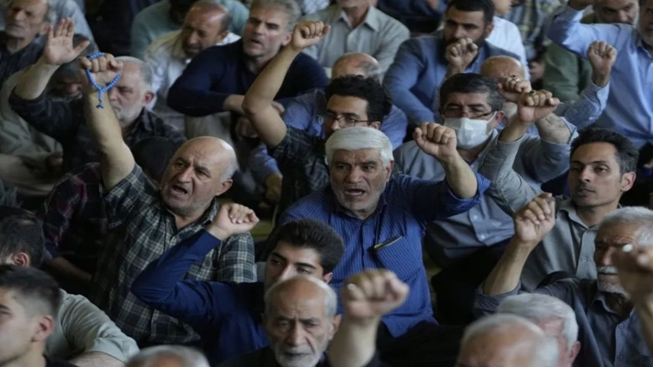 Iran - Israel war  के  बीच  ईरान में  फंसे भारतीय? सरकार का रेस्क्यू ऑपरेशन कर रहा कमाल