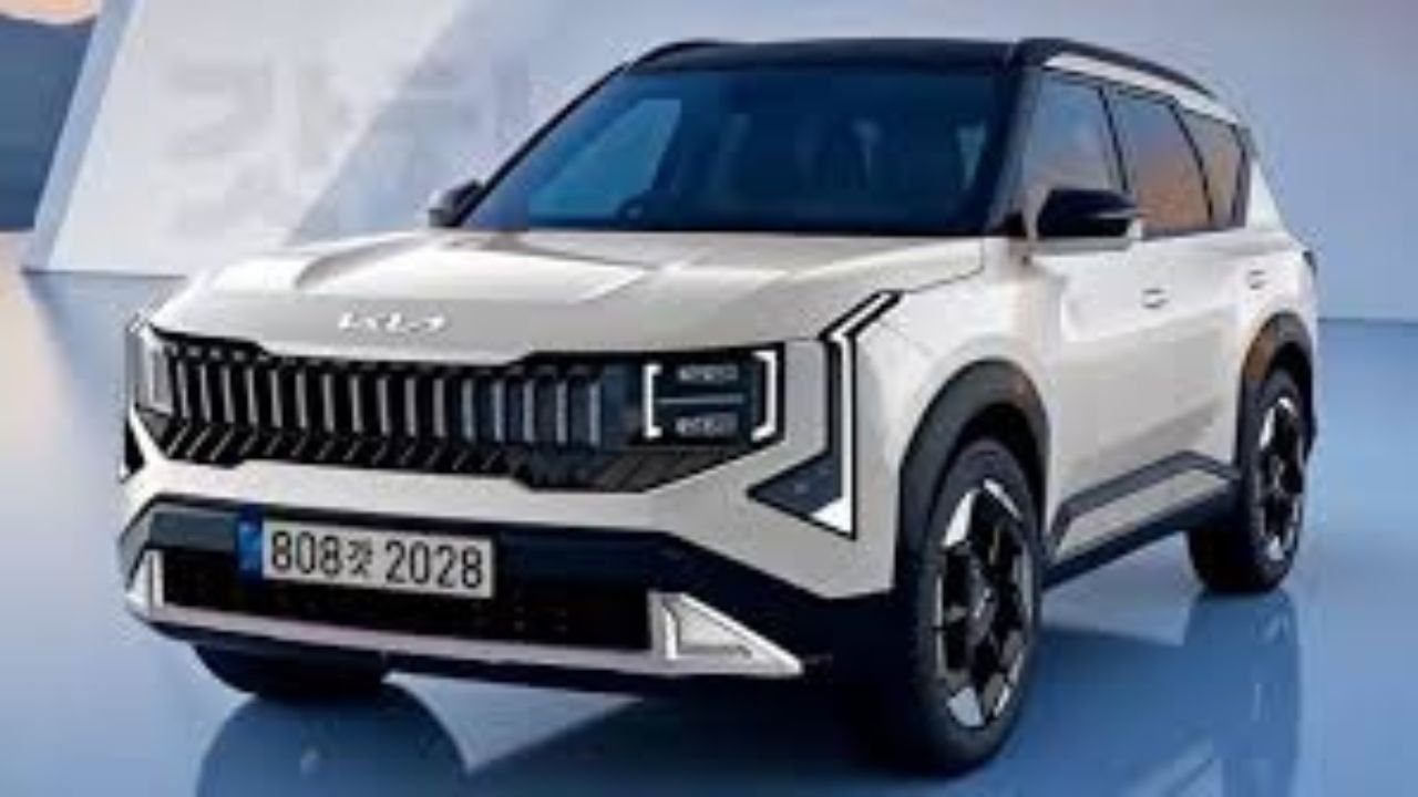 Kia Seltos Hybrid Launch:अब अपनी लोकप्रिय SUV Seltos को हाइब्रिड वर्जन में लॉन्च करने की तैयारी कर रही है। आने वाले समय में कंपनी इसमें 1.2 लीटर और 1.5 लीटर नैचुरली एस्पिरेटेड पेट्रोल इंजन को नई हाइब्रिड तकनीक के साथ पेश कर सकती है। इस SUV में ऑल-व्हील ड्राइव (AWD) सिस्टम मिलेगा और यह 20 किलोमीटर प्रति लीटर तक का माइलेज दे सकती है।