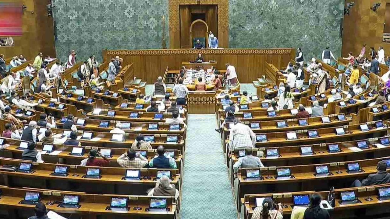 मानसून सत्र में सरकार का बड़ा गेम, कई अहम बिल पेश होंगे, विपक्ष कर रहा तैयारी