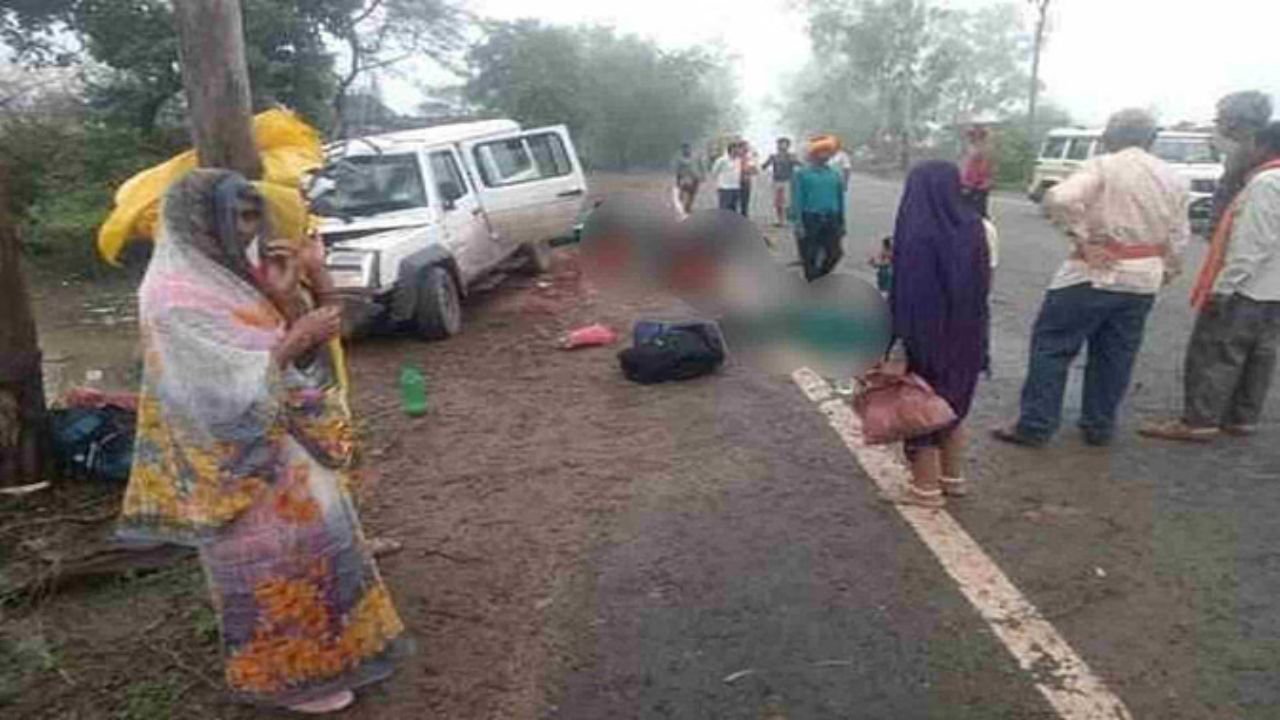 Shahdol News: अयोध्या दर्शन से लौटते समय टूफान वाहन पेड़ से टकराया, तीन महिलाओं की मौके पर ही मौत